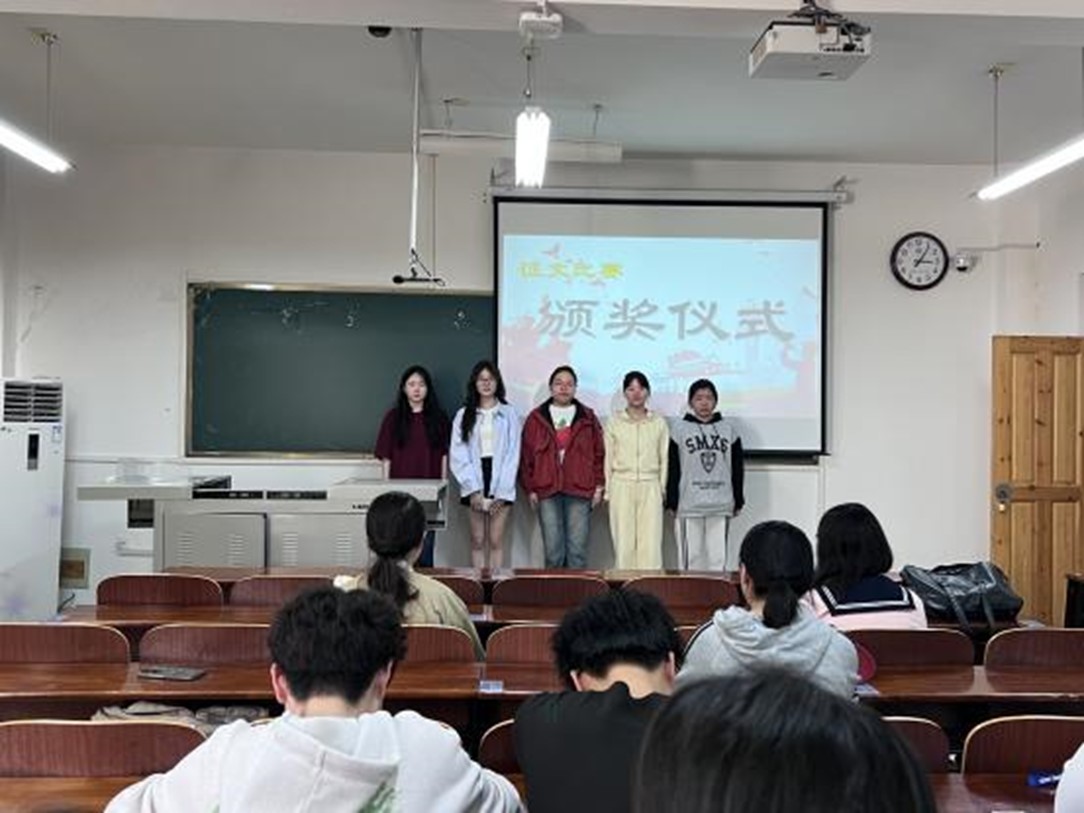 bac49bb836e84670b00216ceff1f2927.jpg
