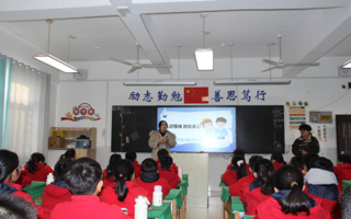 心理润童心，实践促成长：教育学院研究生赴附小开展心理团辅